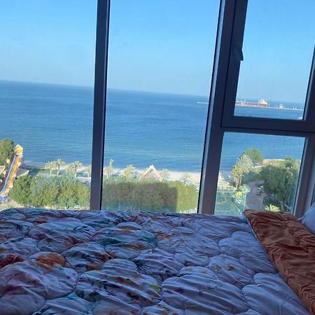 Gulf Blue Waves أمواج الخليج الزرقاء Hotel Kuwait City Exterior foto
