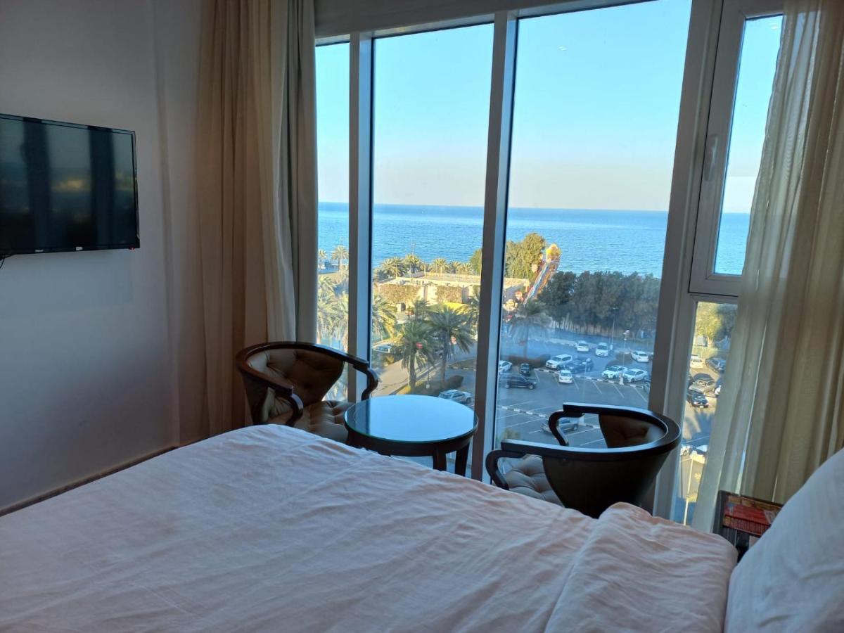 Gulf Blue Waves أمواج الخليج الزرقاء Hotel Kuwait City Exterior foto