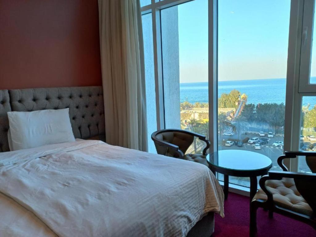 Gulf Blue Waves أمواج الخليج الزرقاء Hotel Kuwait City Exterior foto