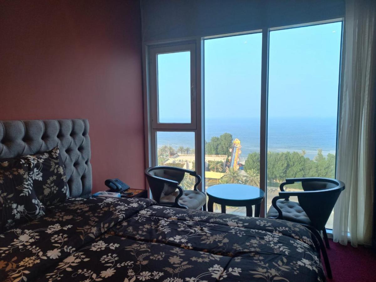 Gulf Blue Waves أمواج الخليج الزرقاء Hotel Kuwait City Exterior foto